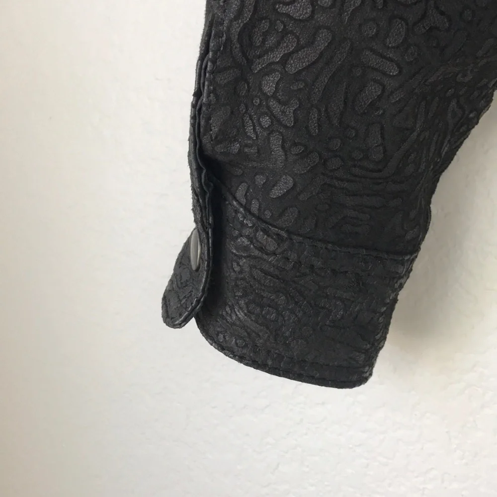 Wilsons Leather - VINTAGE Black Cheetah Print Bomber Jacket - Picture 8 of 14